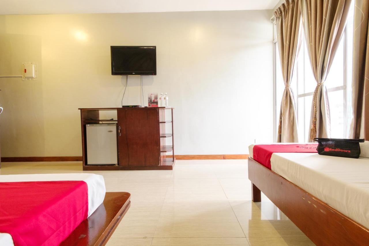 Reddoorz Near Camp Montelibano Otel Bacolod Dış mekan fotoğraf