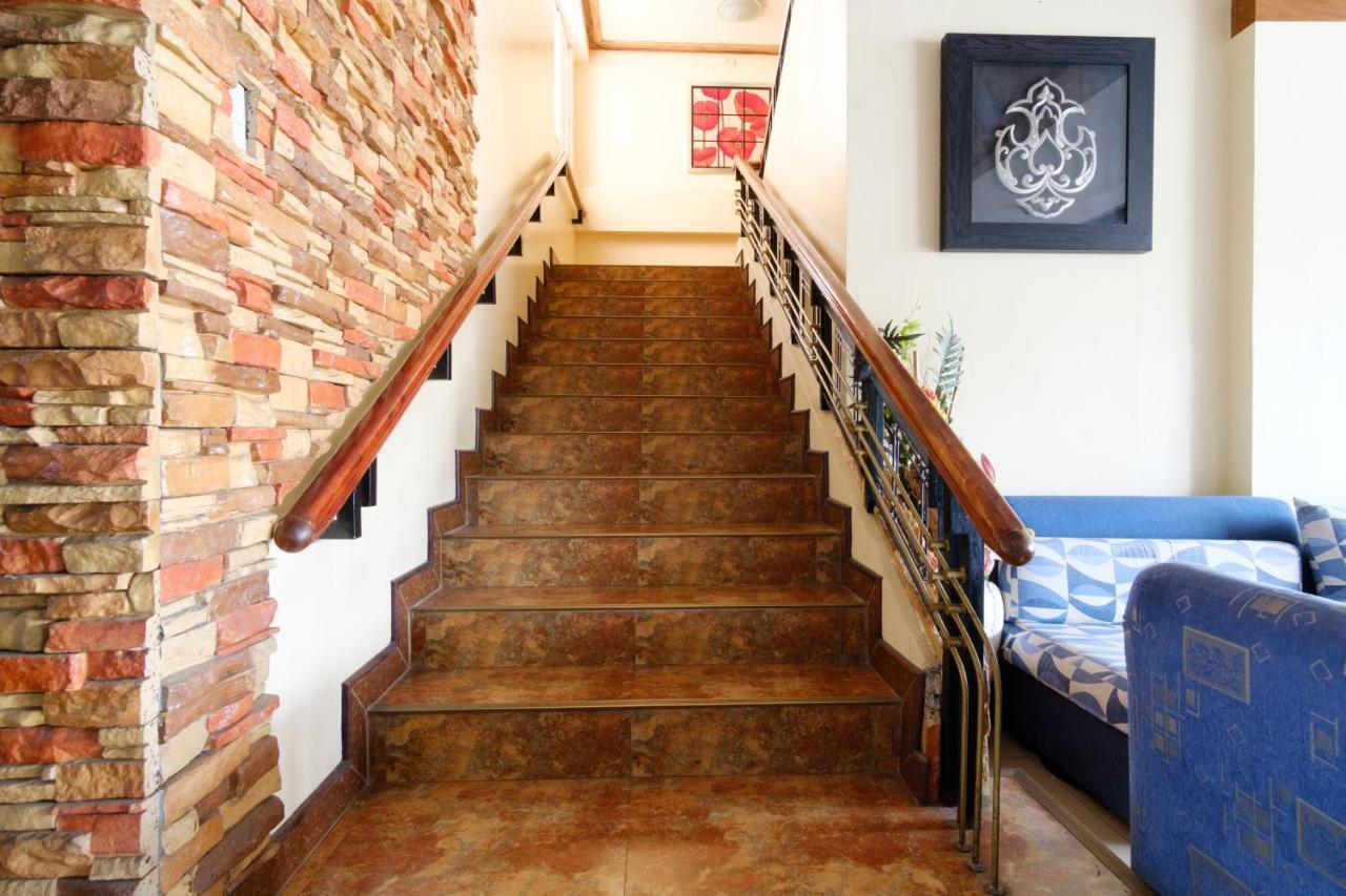 Reddoorz Near Camp Montelibano Otel Bacolod Dış mekan fotoğraf