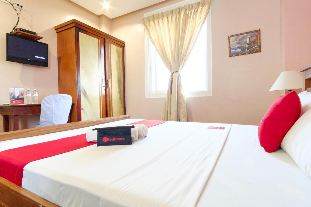 Reddoorz Near Camp Montelibano Otel Bacolod Dış mekan fotoğraf